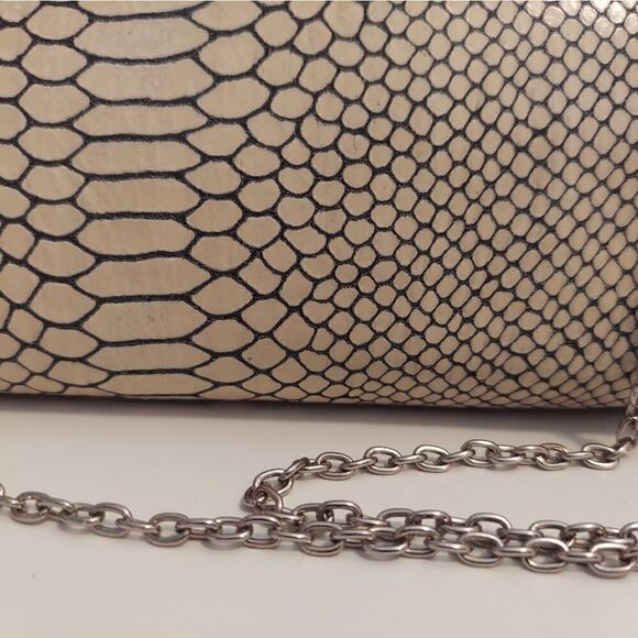 Calvin Klein reptile print evening purse - Picture 4 of 7
